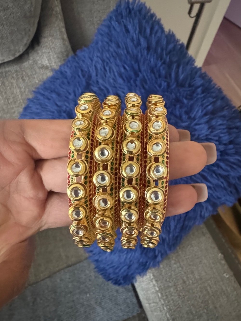 Gold Kundan Style Women's Bangle Set - Elegant Indian Jewelry